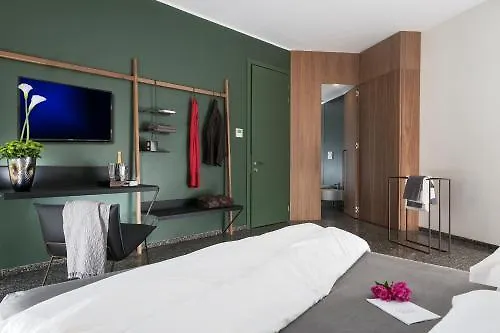 Szálloda Royal Bissolati 4*